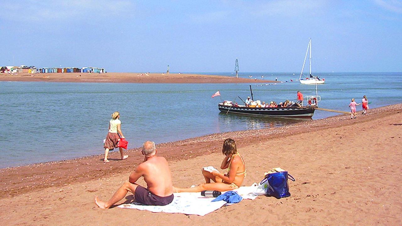 Beautiful Beachside one bedroom apartment Shaldon Extérieur photo